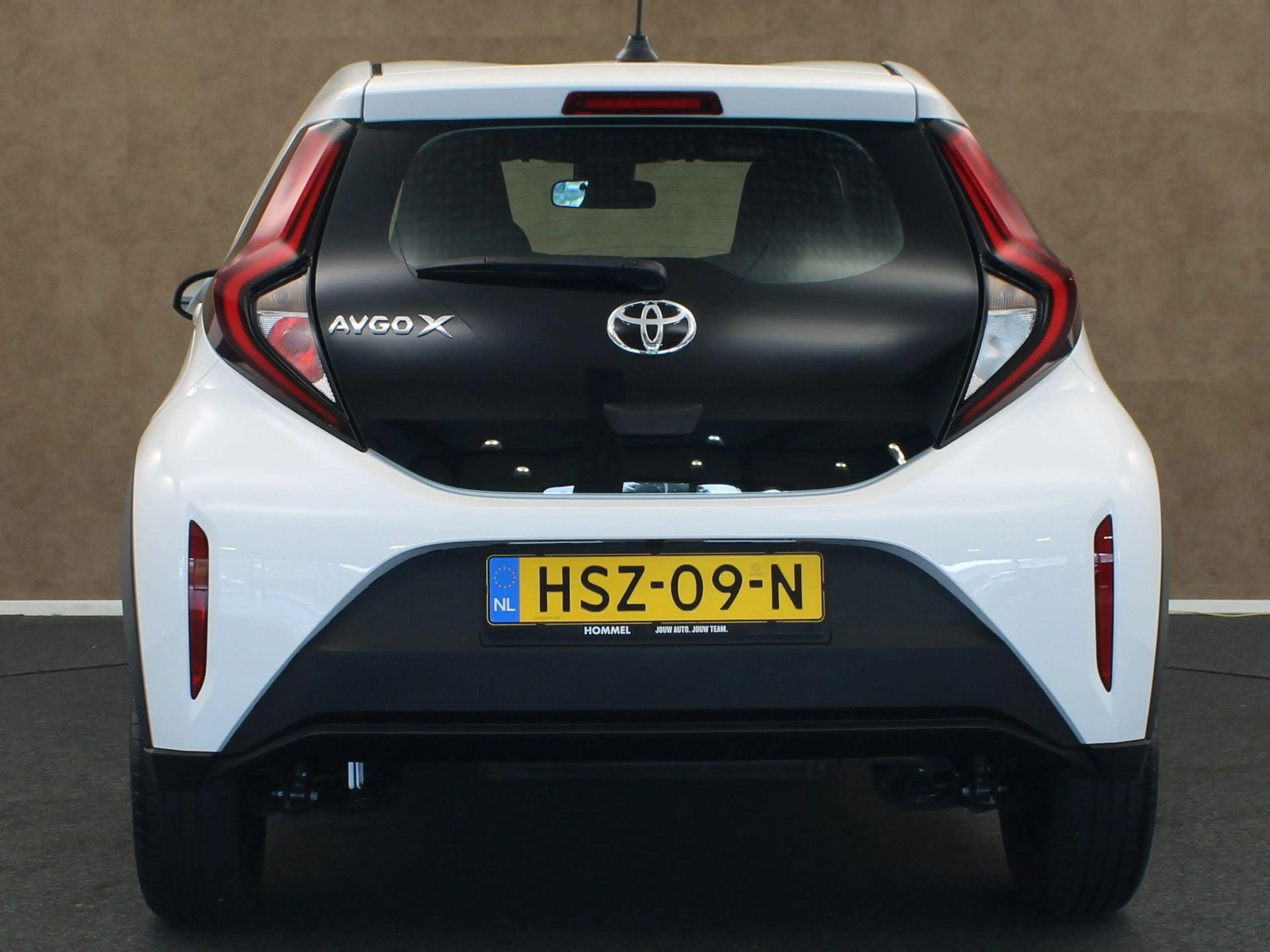 Toyota Aygo X 1.0 VVT-i MT Play - ORIGINEEL NEDERLANDSE AUTO - A — photo 8