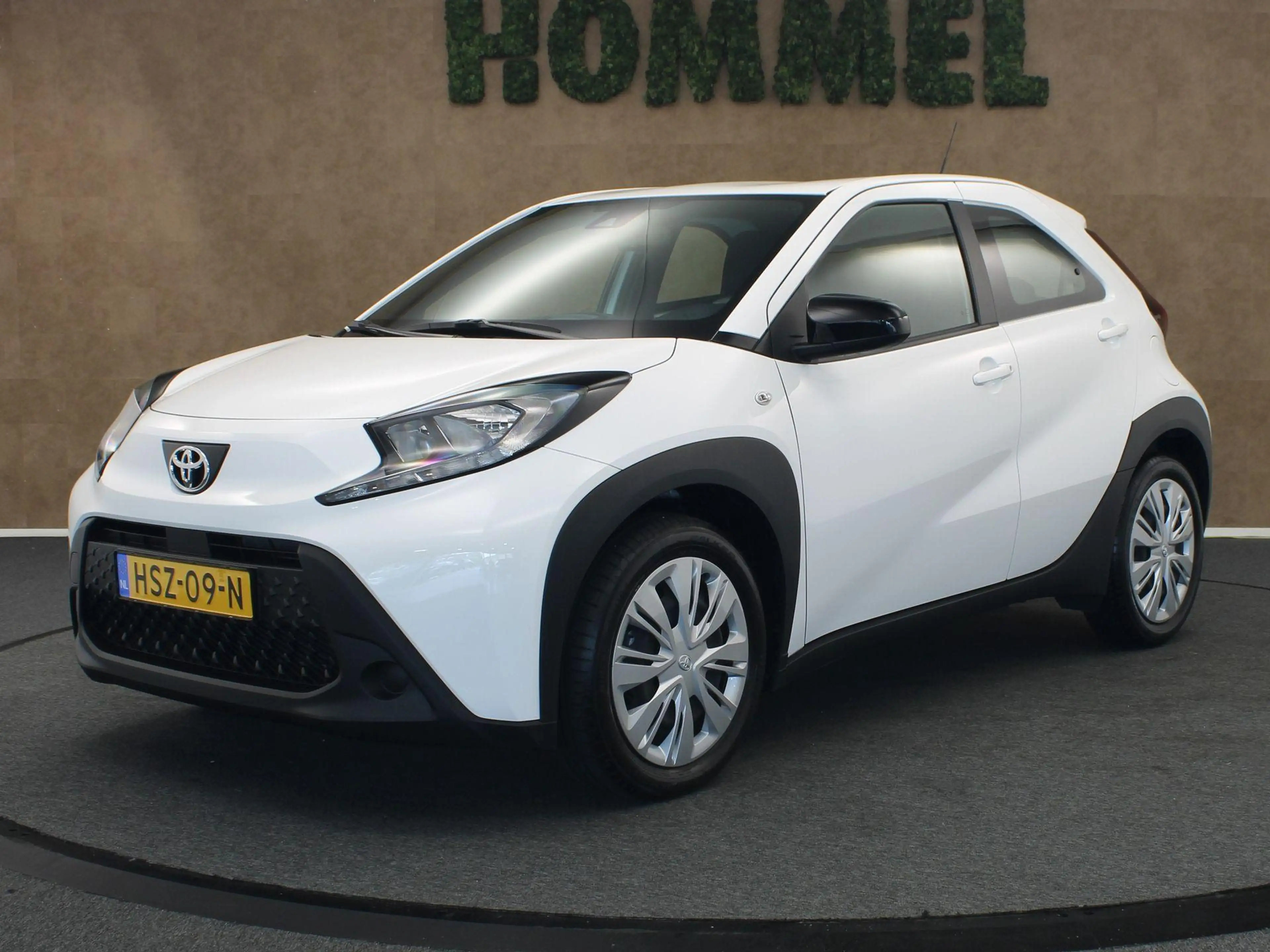 Toyota Aygo X 1.0 VVT-i MT Play - ORIGINEEL NEDERLANDSE AUTO - A — photo 2