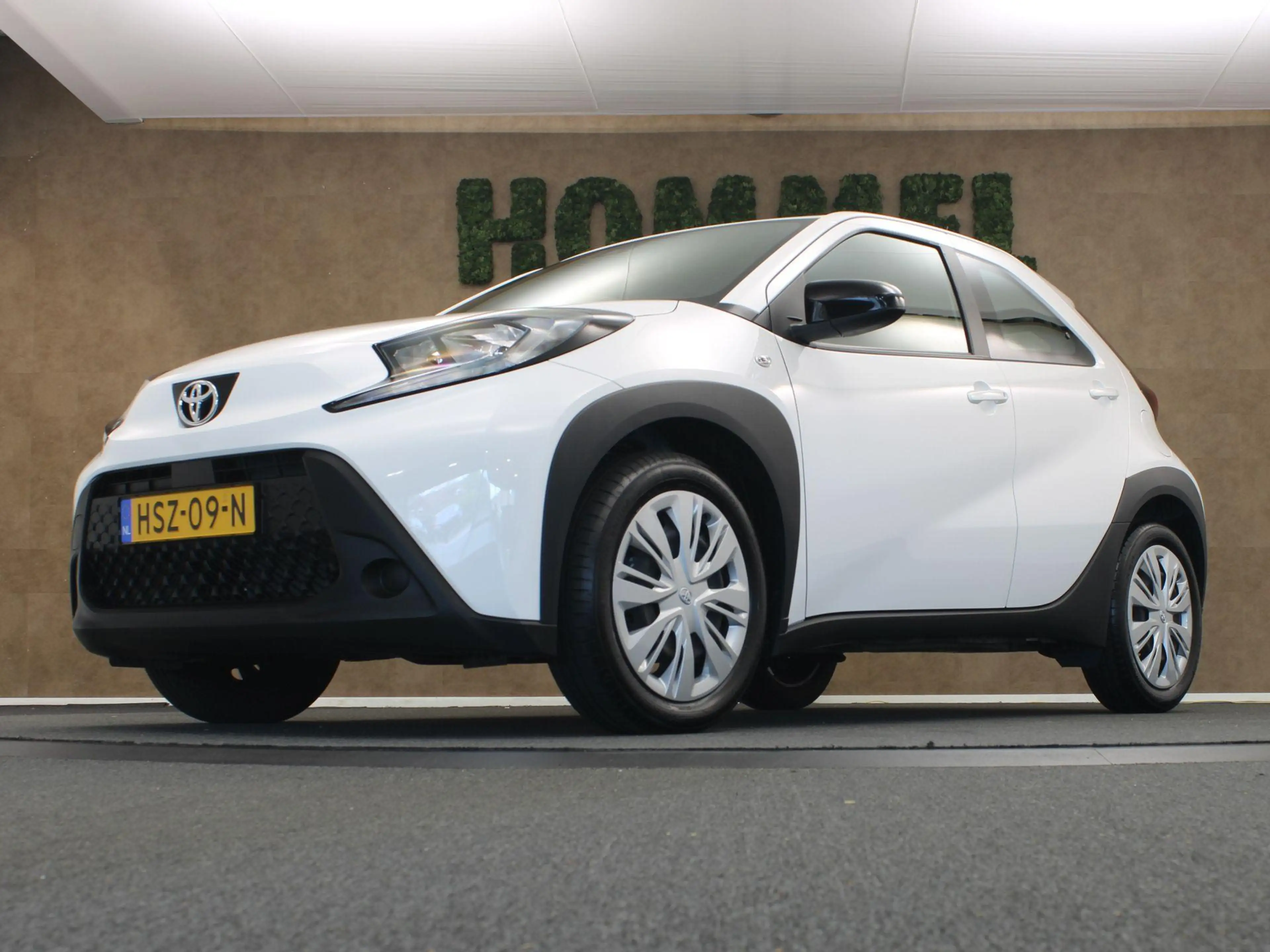 Toyota Aygo X 1.0 VVT-i MT Play - ORIGINEEL NEDERLANDSE AUTO - A — photo 13