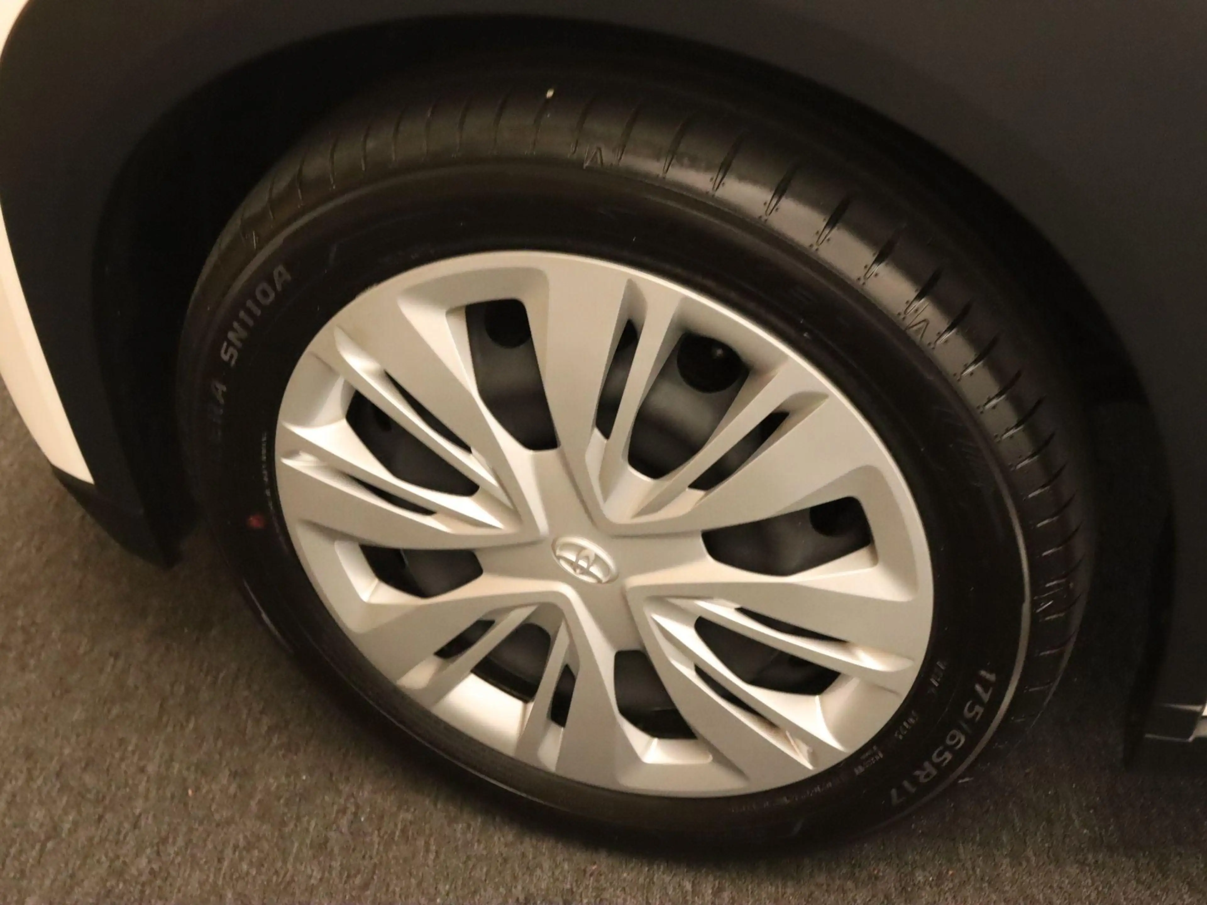 Toyota Aygo X 1.0 VVT-i MT Play - ORIGINEEL NEDERLANDSE AUTO - A — photo 3