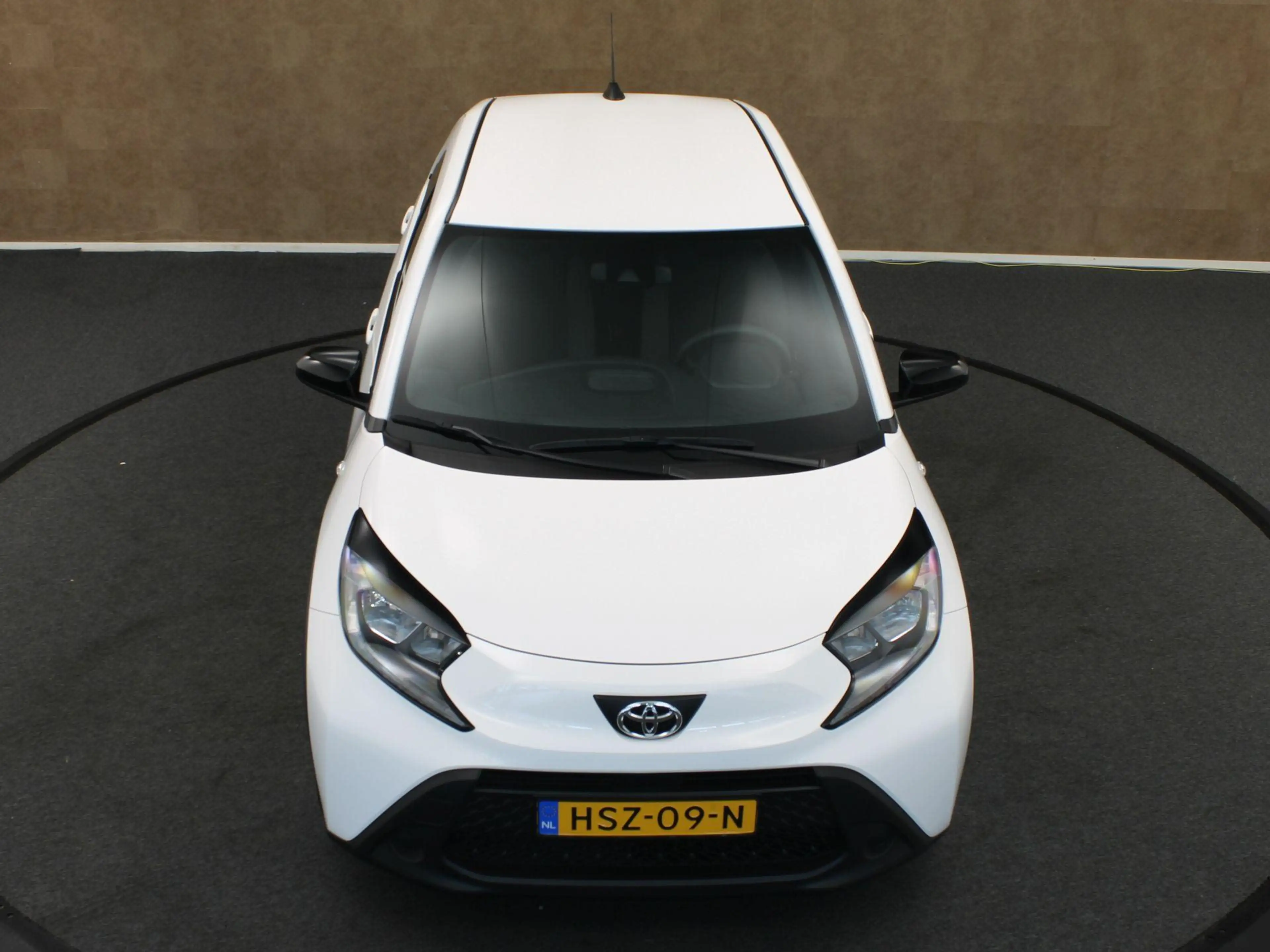Toyota Aygo X 1.0 VVT-i MT Play - ORIGINEEL NEDERLANDSE AUTO - A — photo 12