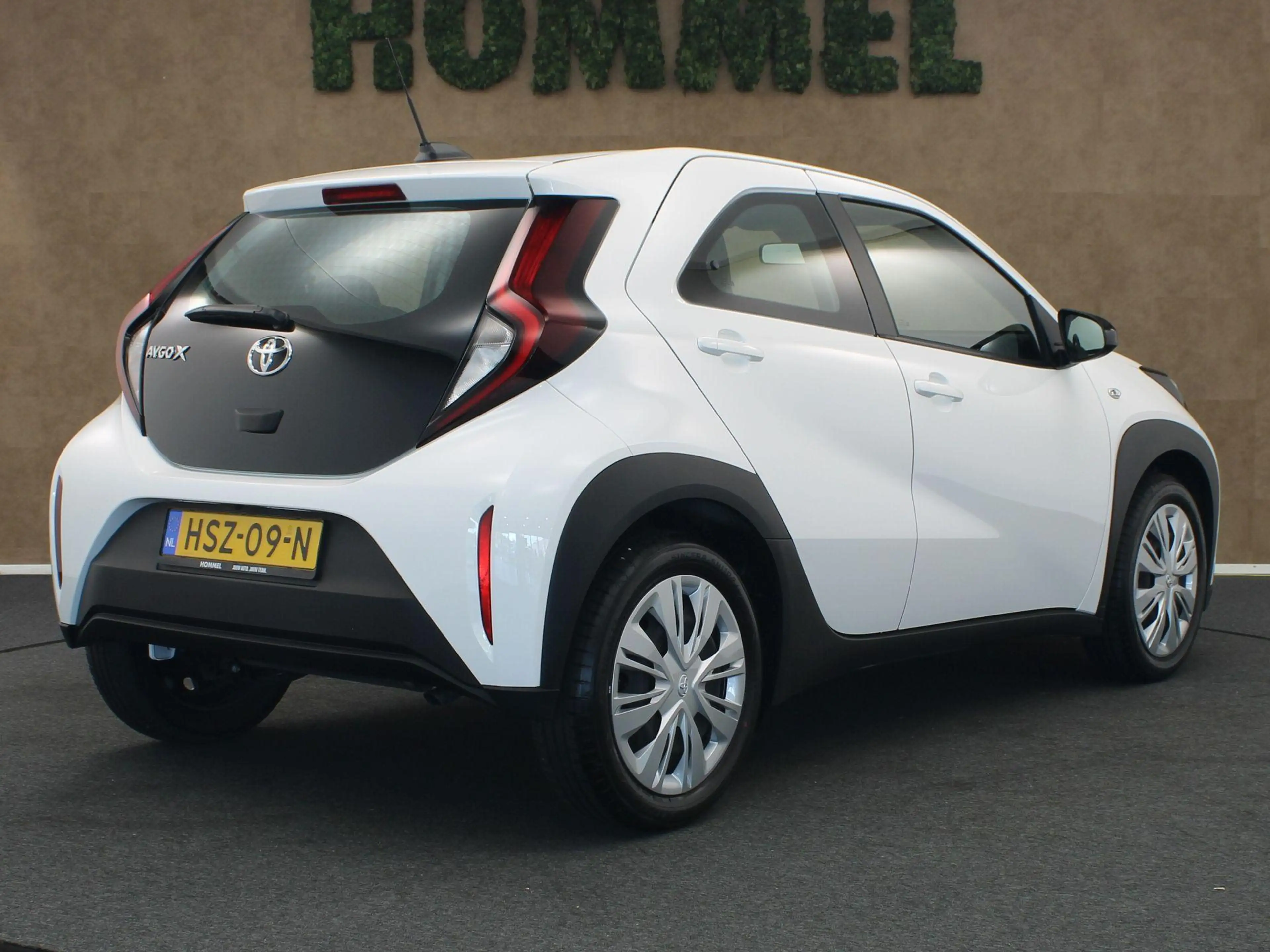Toyota Aygo X 1.0 VVT-i MT Play - ORIGINEEL NEDERLANDSE AUTO - A — photo 6
