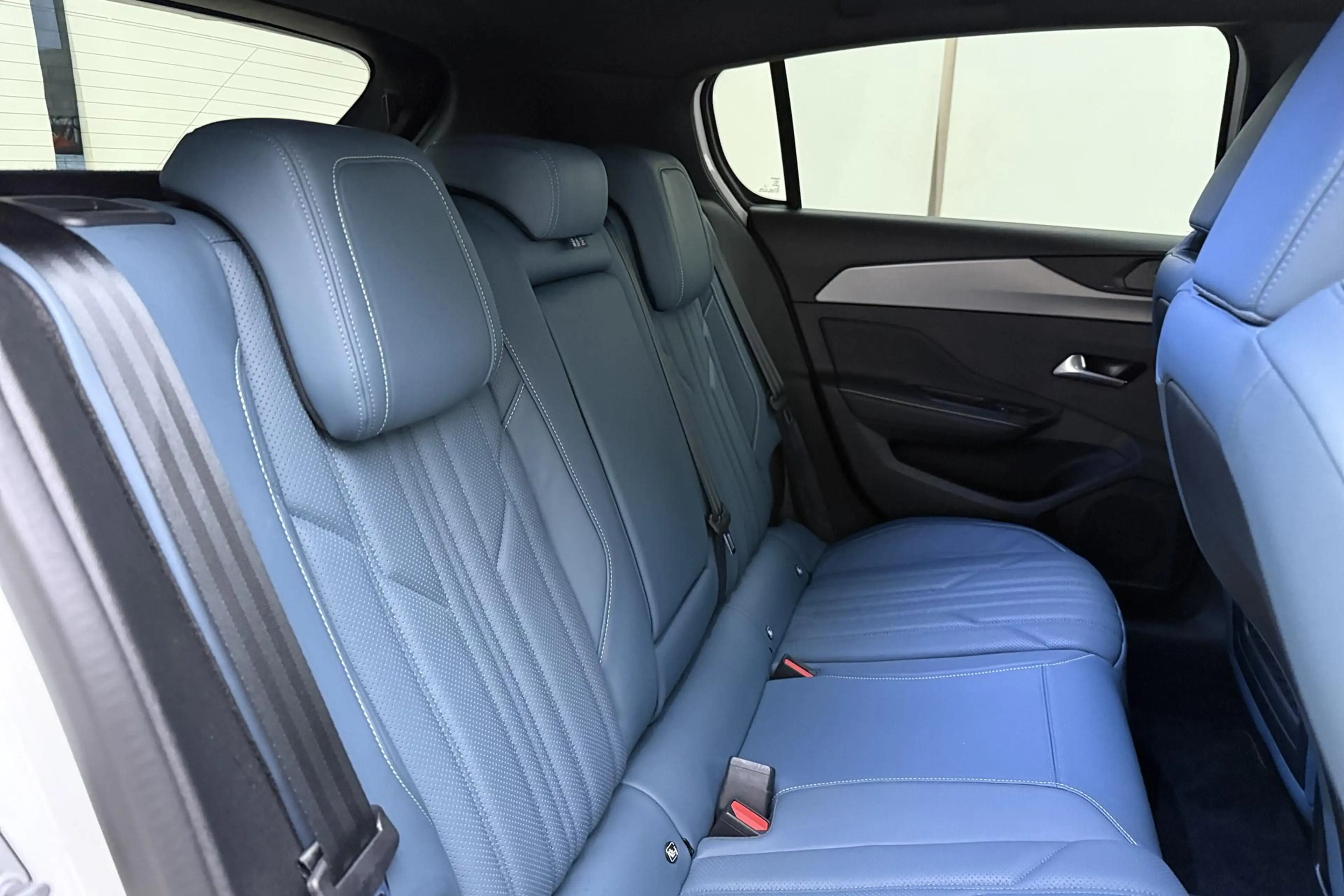 Peugeot 308 1.2 PureTech GT Pack Business | Adaptive Cruise Co — photo 14