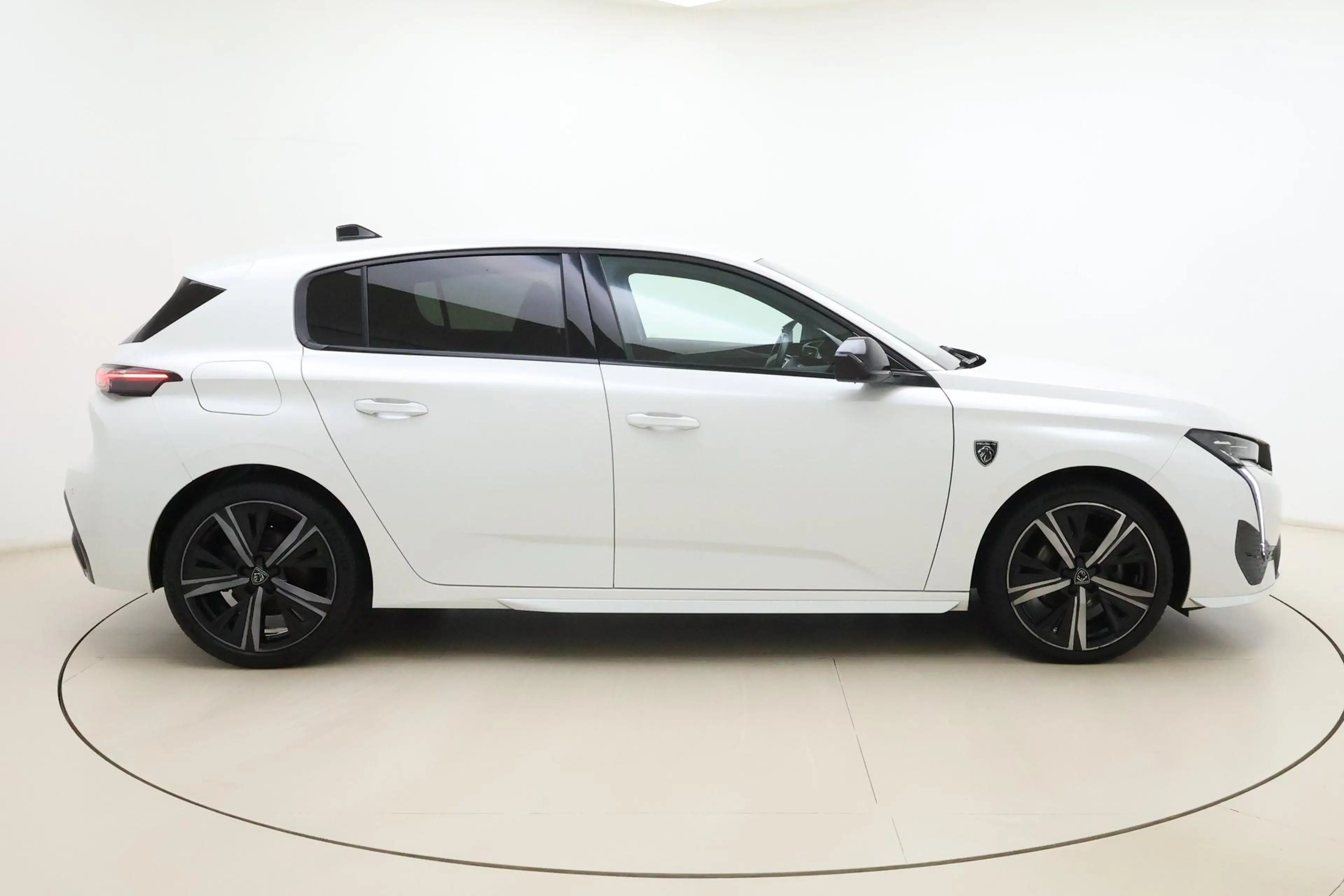 Peugeot 308 1.2 PureTech GT Pack Business | Adaptive Cruise Co — photo 9