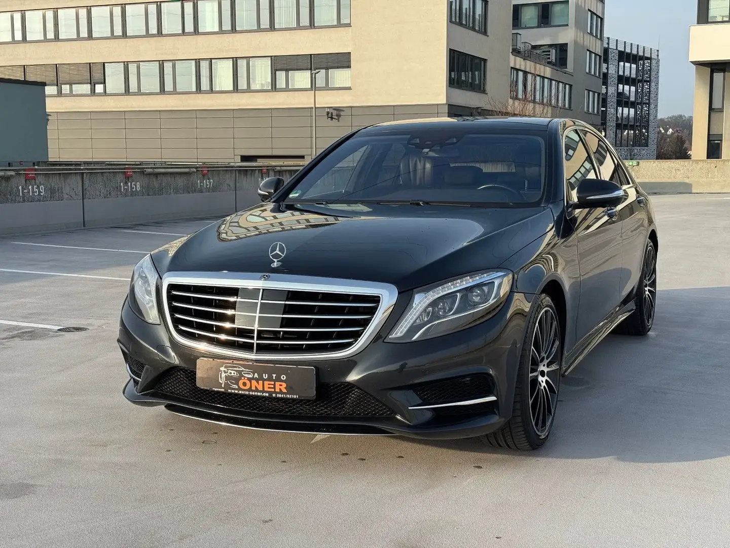 Mercedes-Benz S 350 Limousine AMG Paket/ 4Matic/Burmester Noir - 2