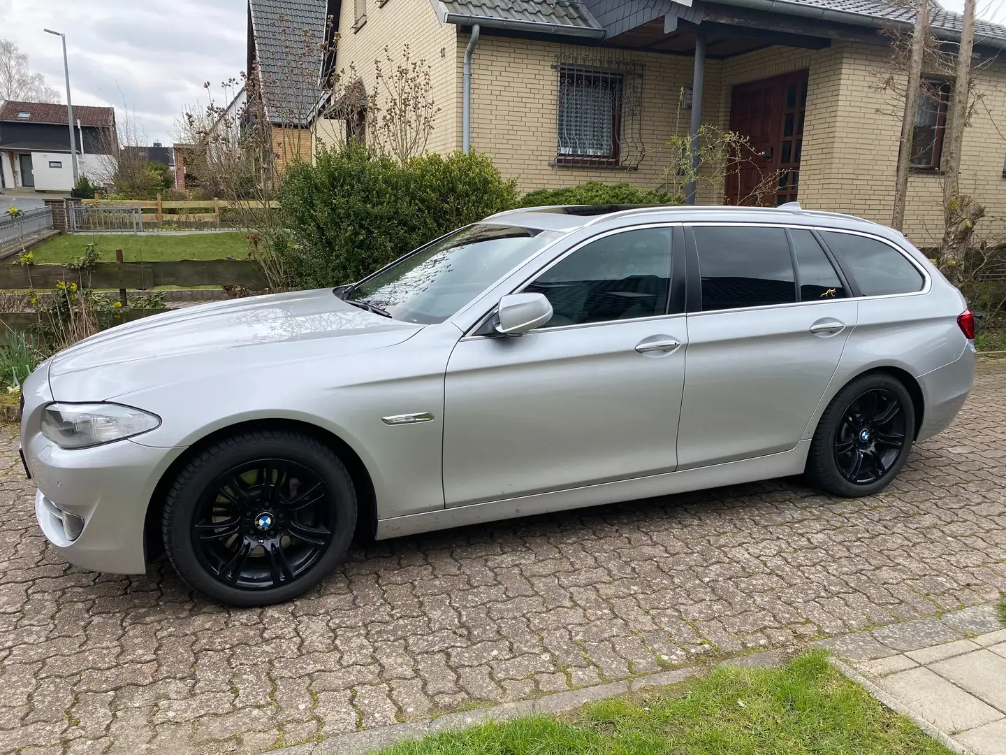 BMW 525 5er Touring Diesel 525d Touring Plateado - 1