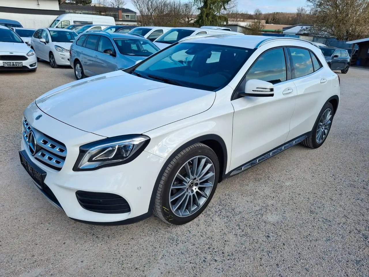 Mercedes-Benz GLA 180