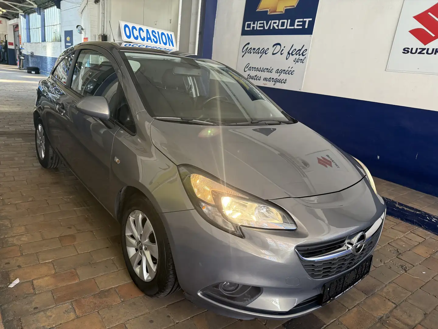 Opel Corsa 1.2i XE 16v Comfort Easytronic Grijs - 1
