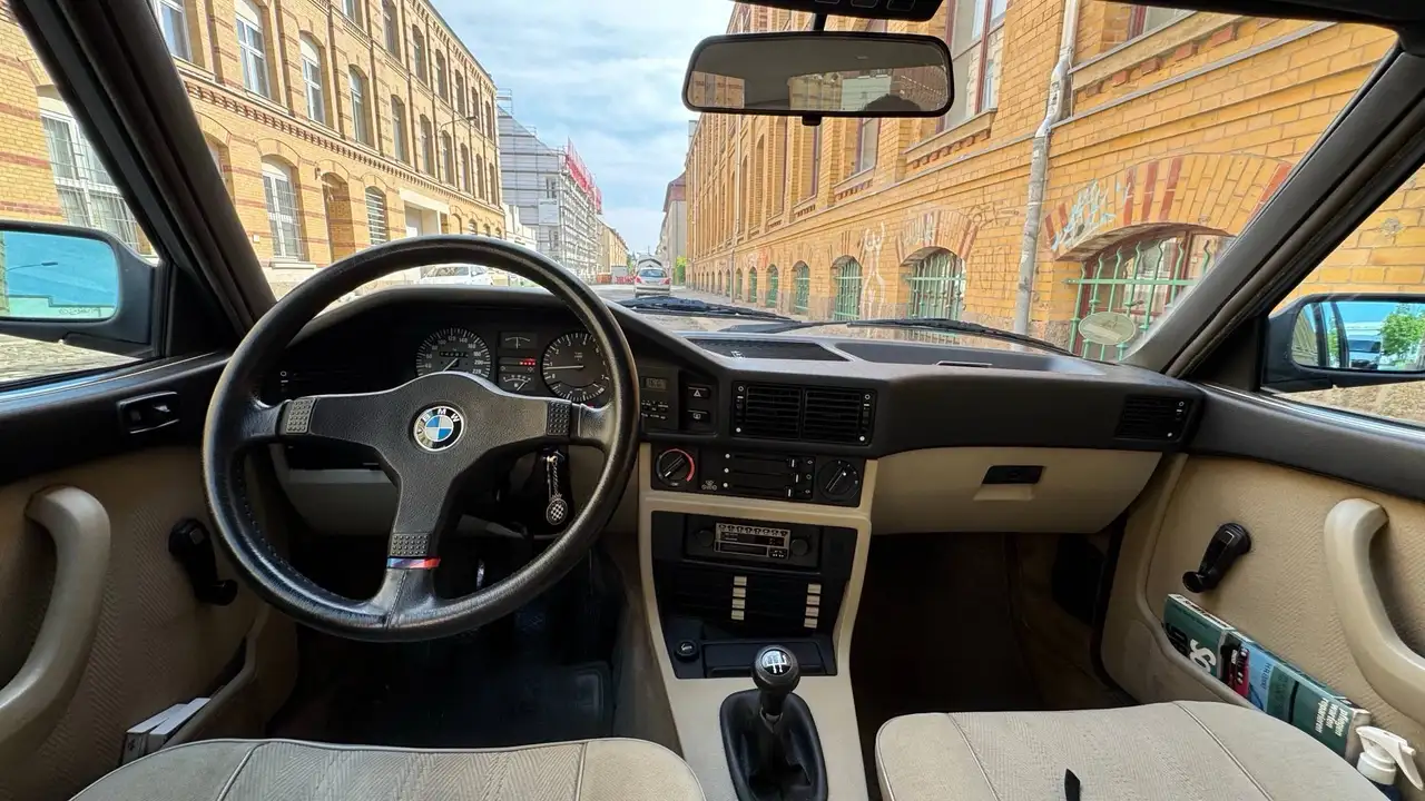 BMW 528i, foto 5