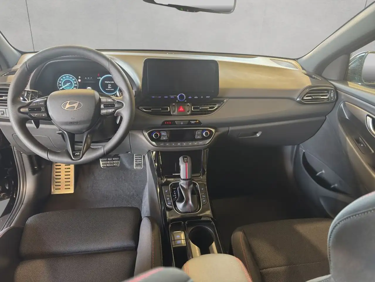 Hyundai i30 1.5 T-GDI 48V-Hybrid DCT N Line 103 kW, 5-türi 11