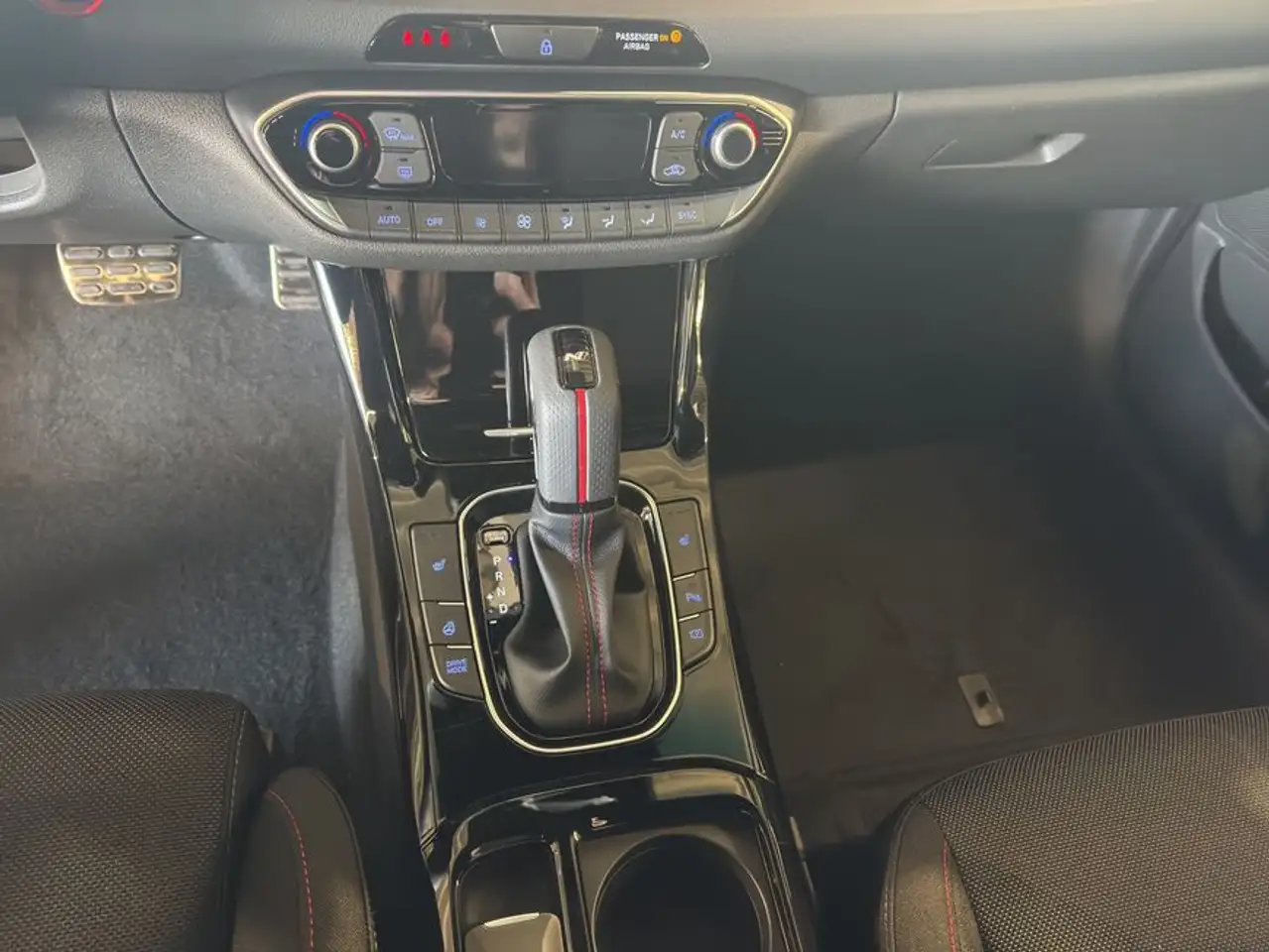 Hyundai i30 1.5 T-GDI 48V-Hybrid DCT N Line 103 kW, 5-türi 12