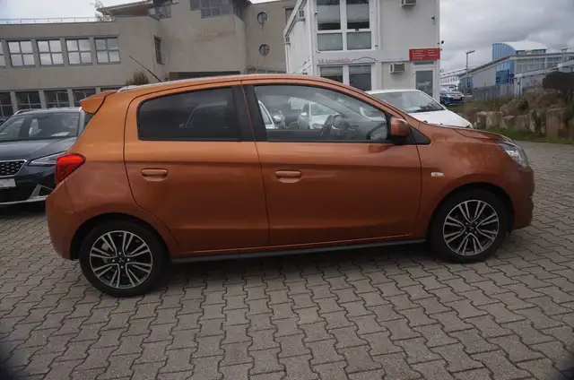 Mitsubishi Space Star Edition 100+ NAVI*KLIMA*SHZG*CarPlay*