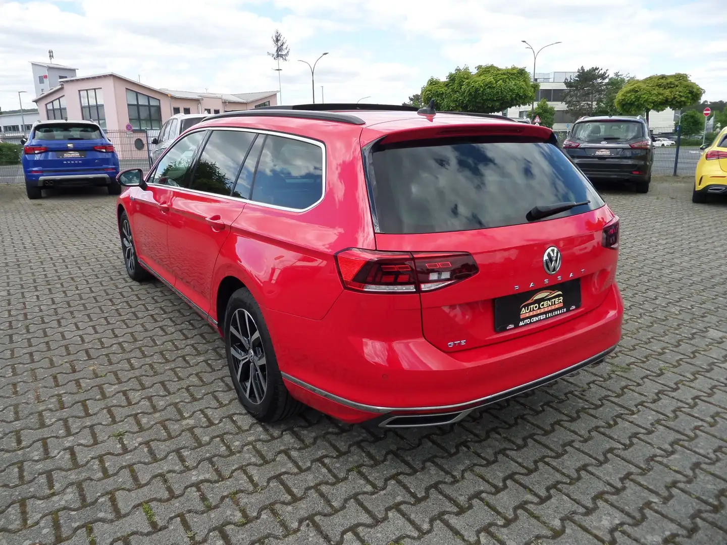 Volkswagen Passat Variant GTE+3xKlimatronic+LED+ACC+Cam+Navi+Pano-SD+Standhz Rojo - 2