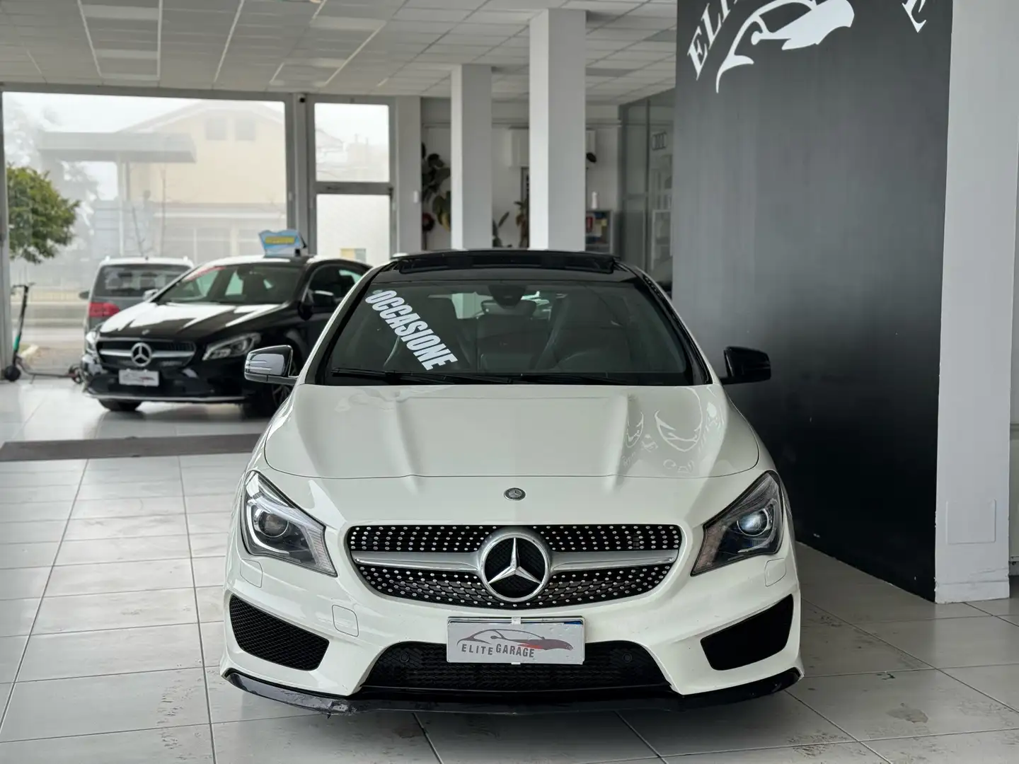 Mercedes-Benz CLA 220 d E6 Premium AMG automatica TETTO LED Weiß - 2