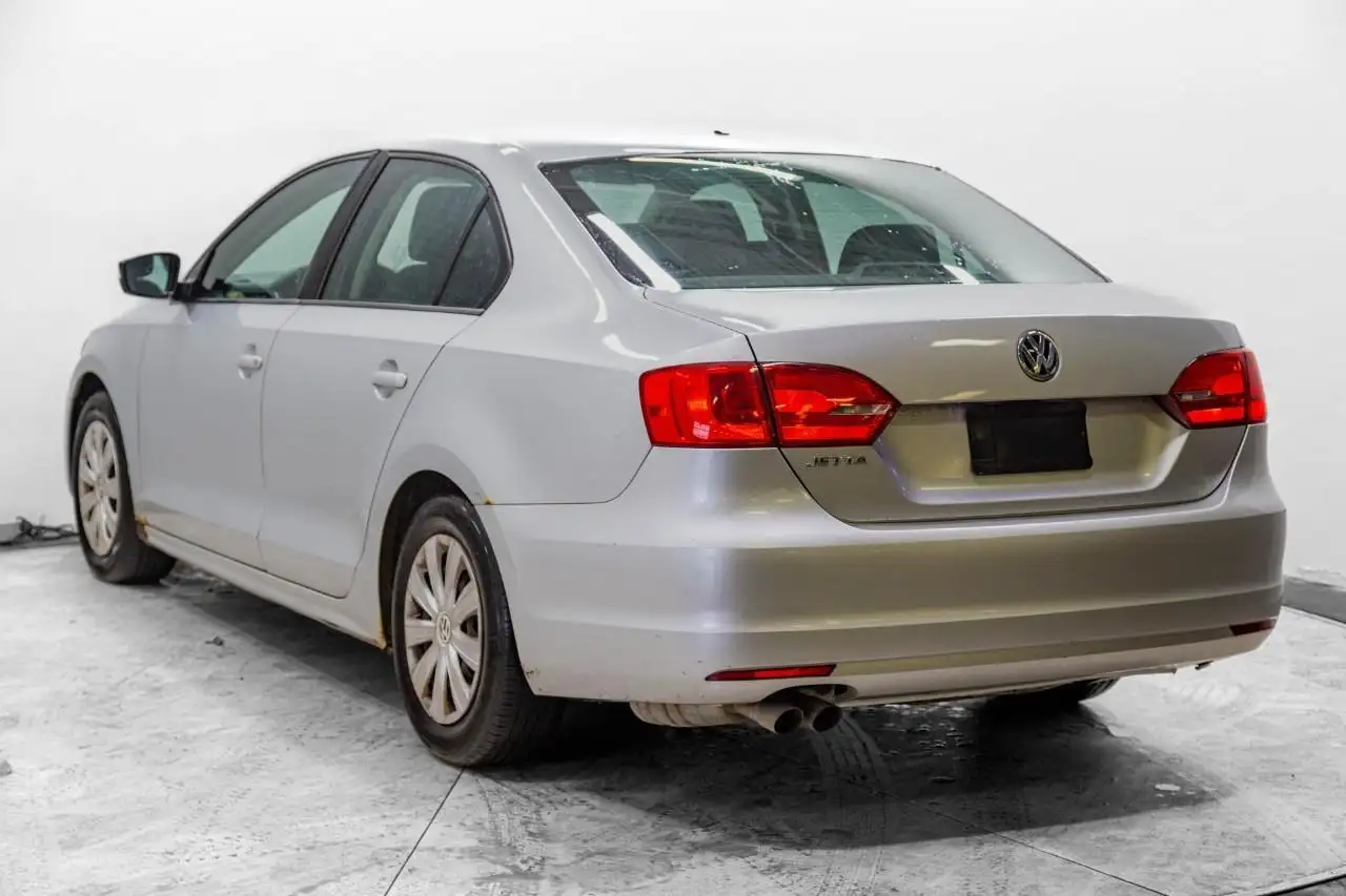 Volkswagen Jetta снимка Volkswagen Jetta