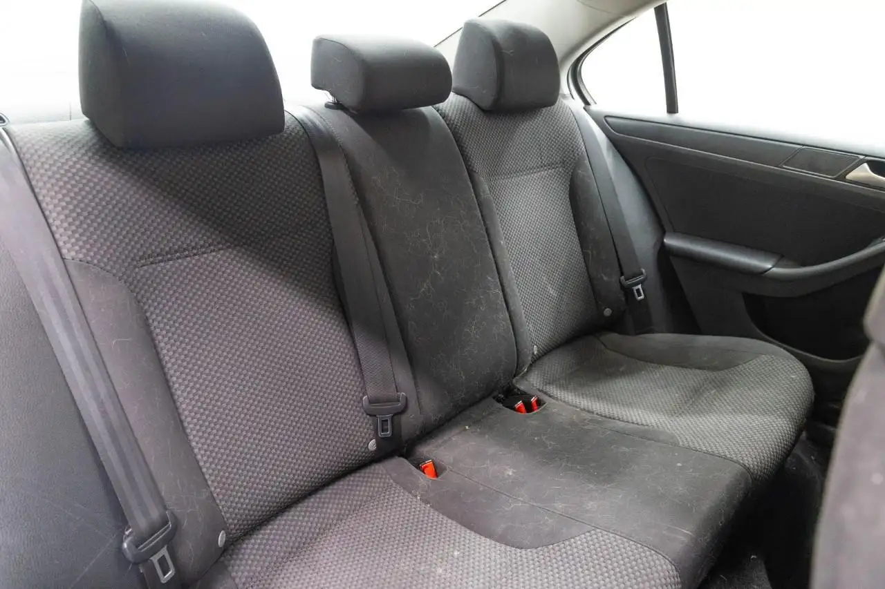 Volkswagen Jetta снимка Volkswagen Jetta