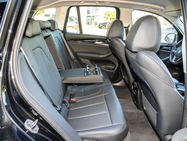 BMW X3 view 17