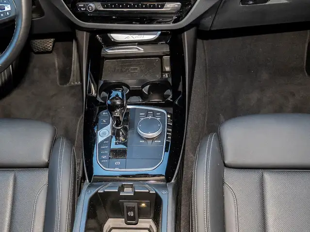 BMW X3 view 9