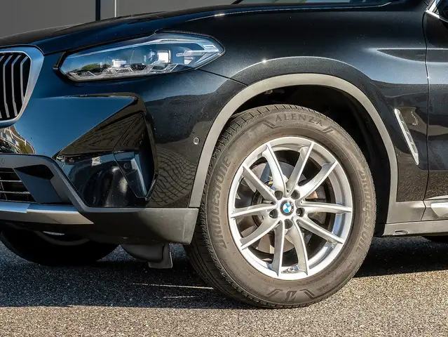 BMW X3 view 21