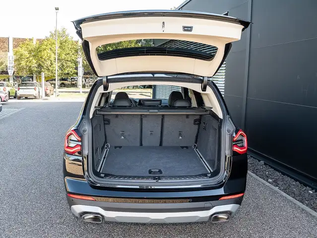 BMW X3 view 19