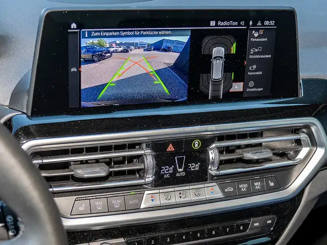 BMW X3 view 8