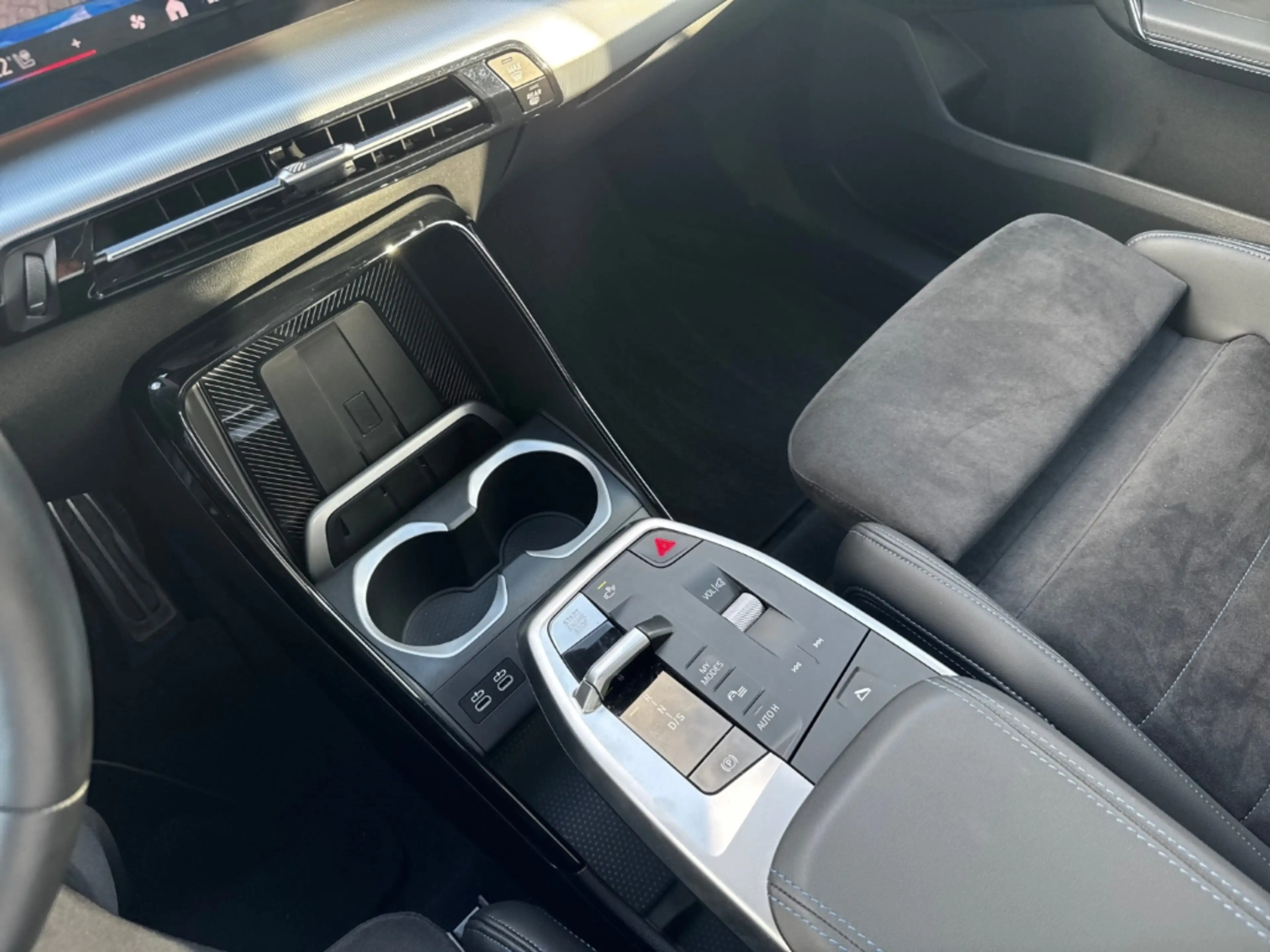 BMW X1 xDrive20d 8Fach bereift Lenkradhz HUD Park-Assiste — photo 13