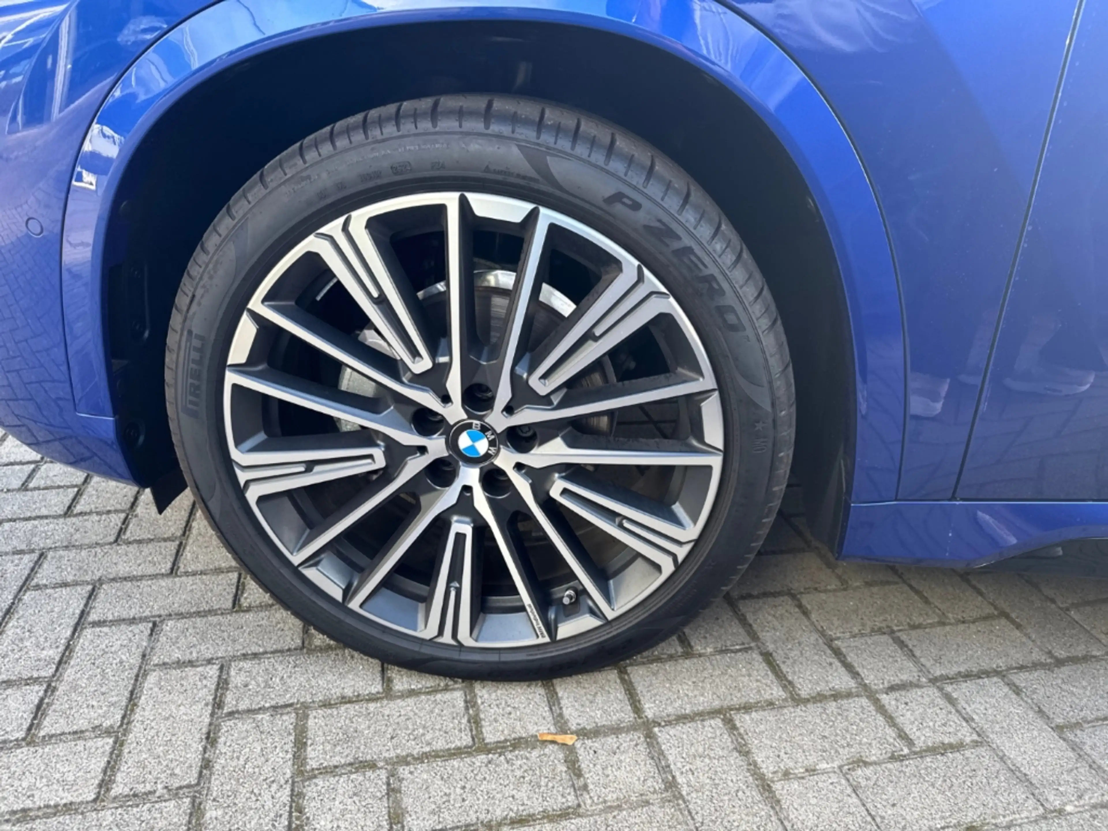 BMW X1 xDrive20d 8Fach bereift Lenkradhz HUD Park-Assiste — photo 6