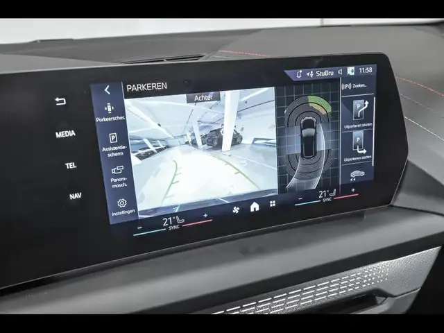 BMW 1 Series view 15