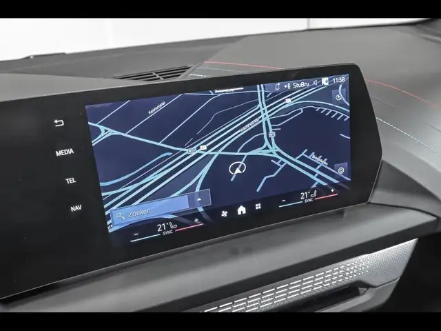 BMW 1 Series view 14