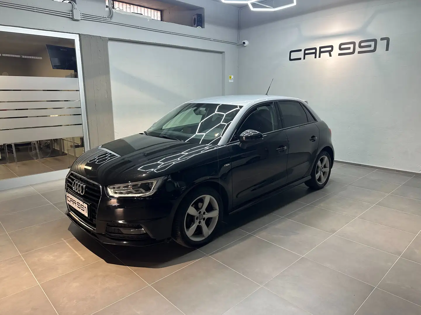 Audi A1 SPB 1.4 TDI S LINE 90 CV NEOPATENTATI NAVI KM CERT Noir - 1