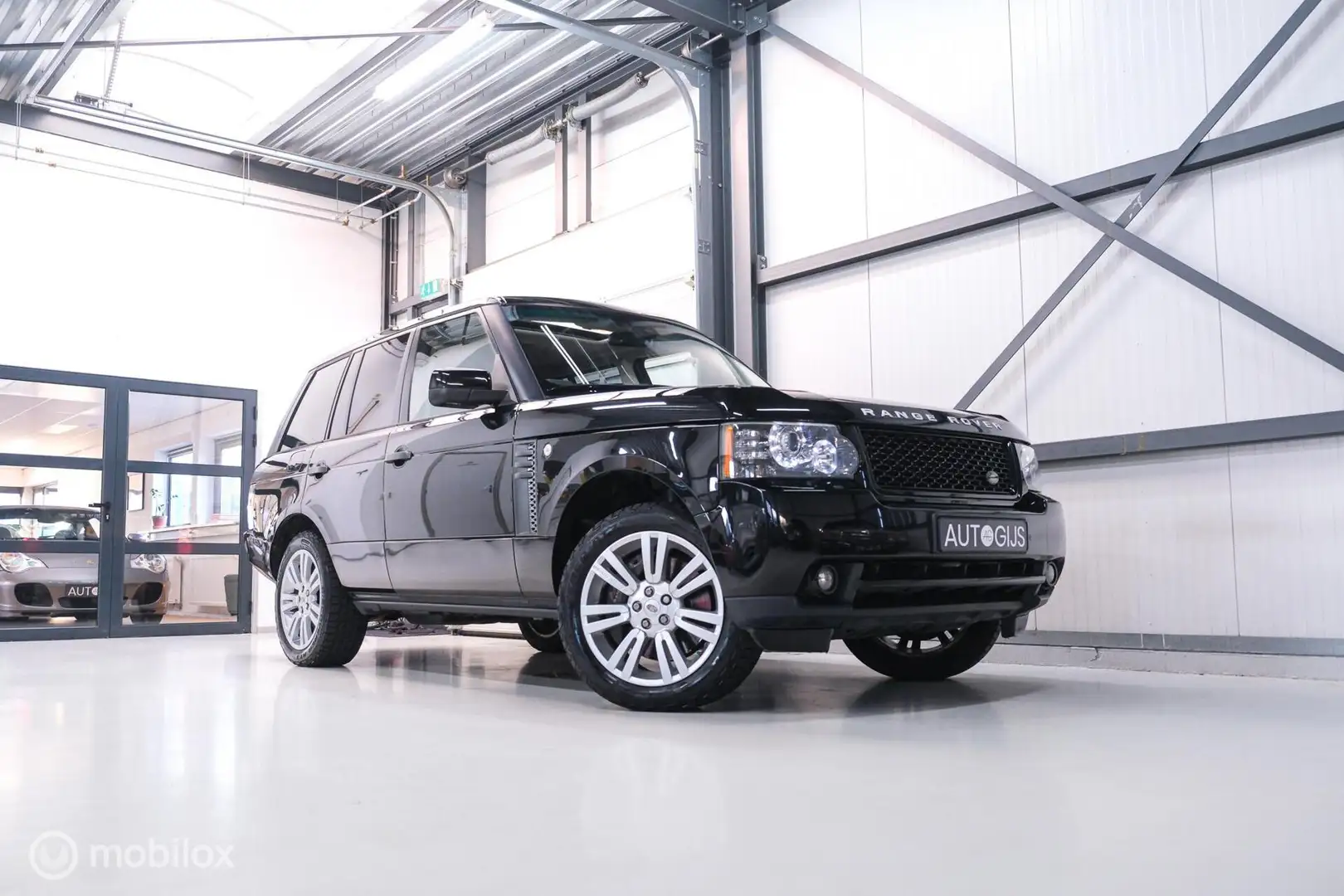 Land Rover Range Rover 4.4 TDV8 Vogue | ZF8 | Trekhaak | Camera | LED | R Zwart - 1