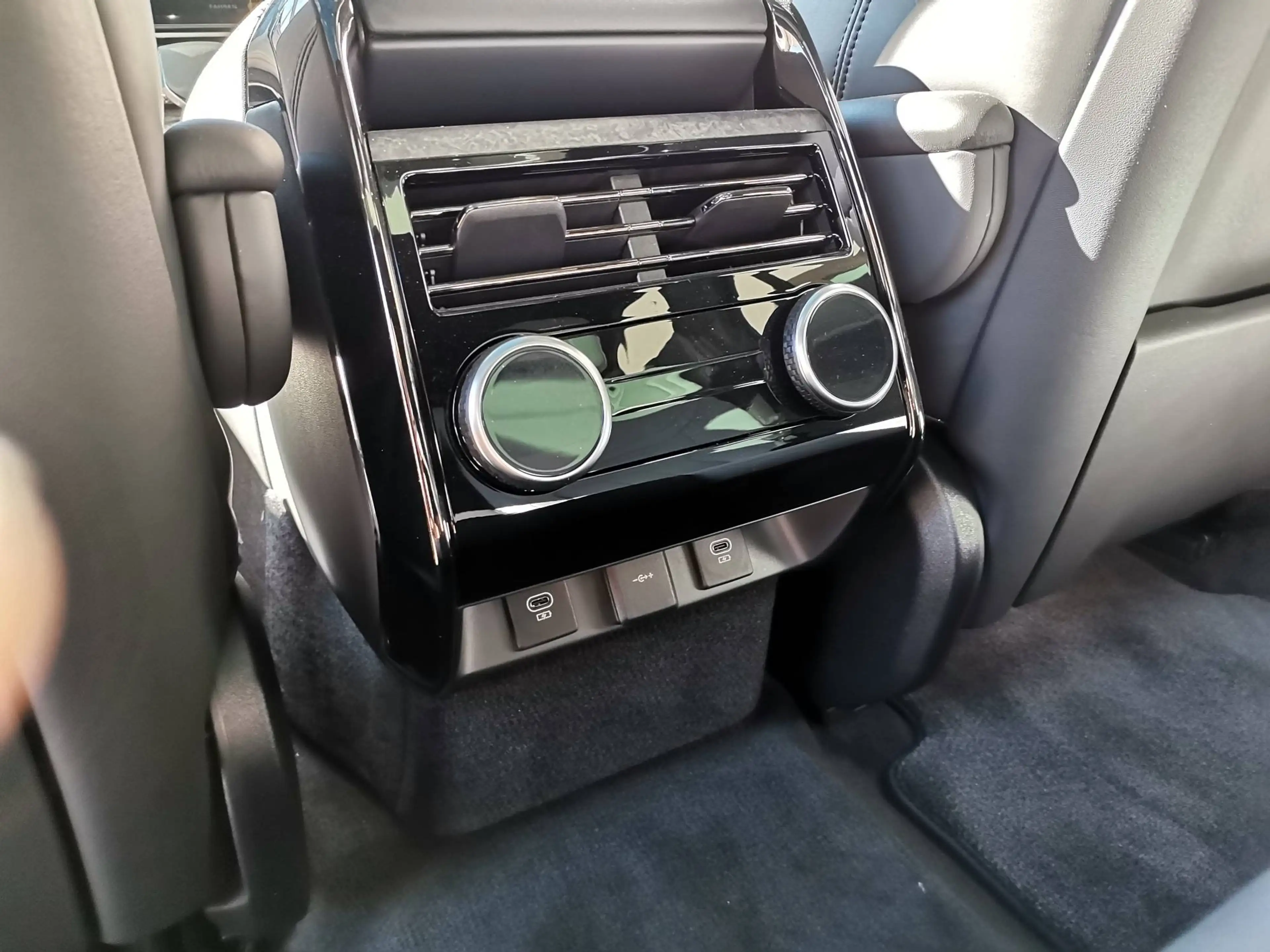Land Rover Range Rover Sport D350 First Edition — photo 13