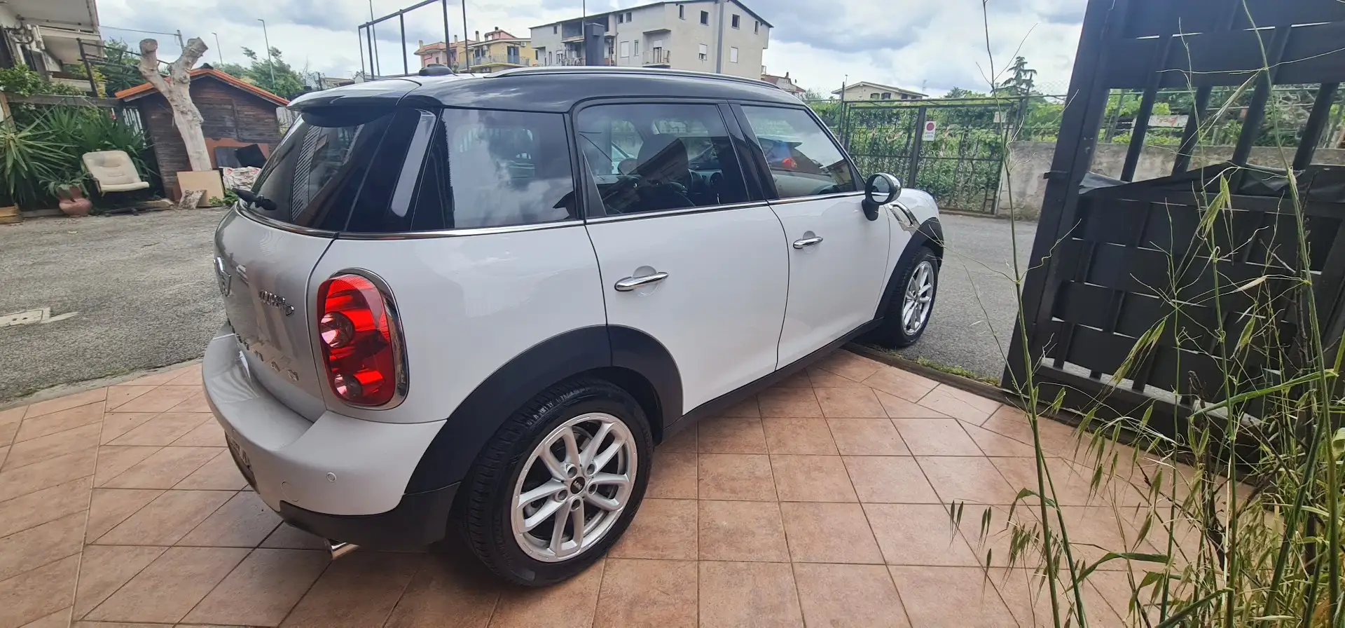 MINI Countryman D - 2