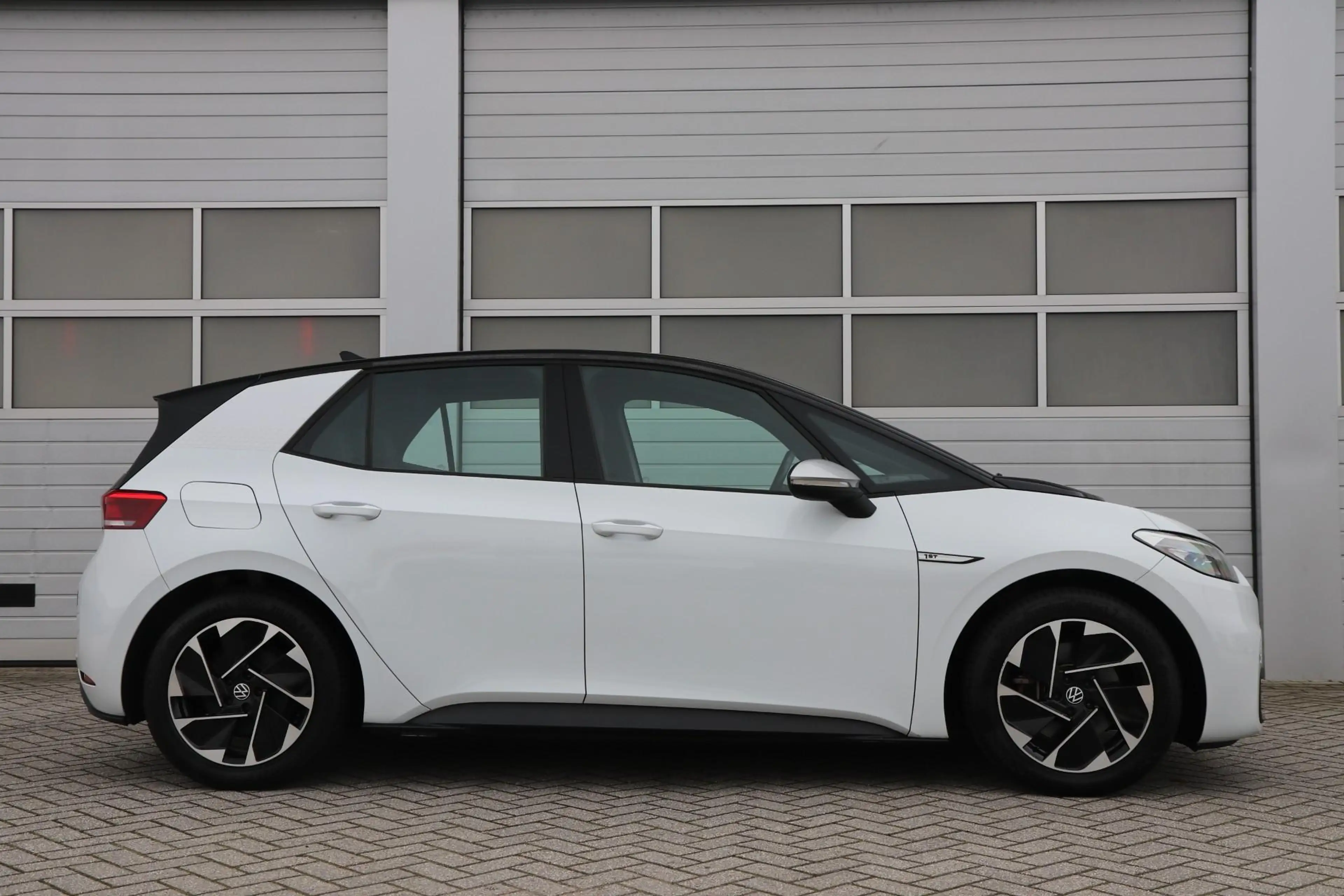 Volkswagen ID.3 204pk First 58 kWh | SoH 94% | Navigatie | Stoelve — photo 3