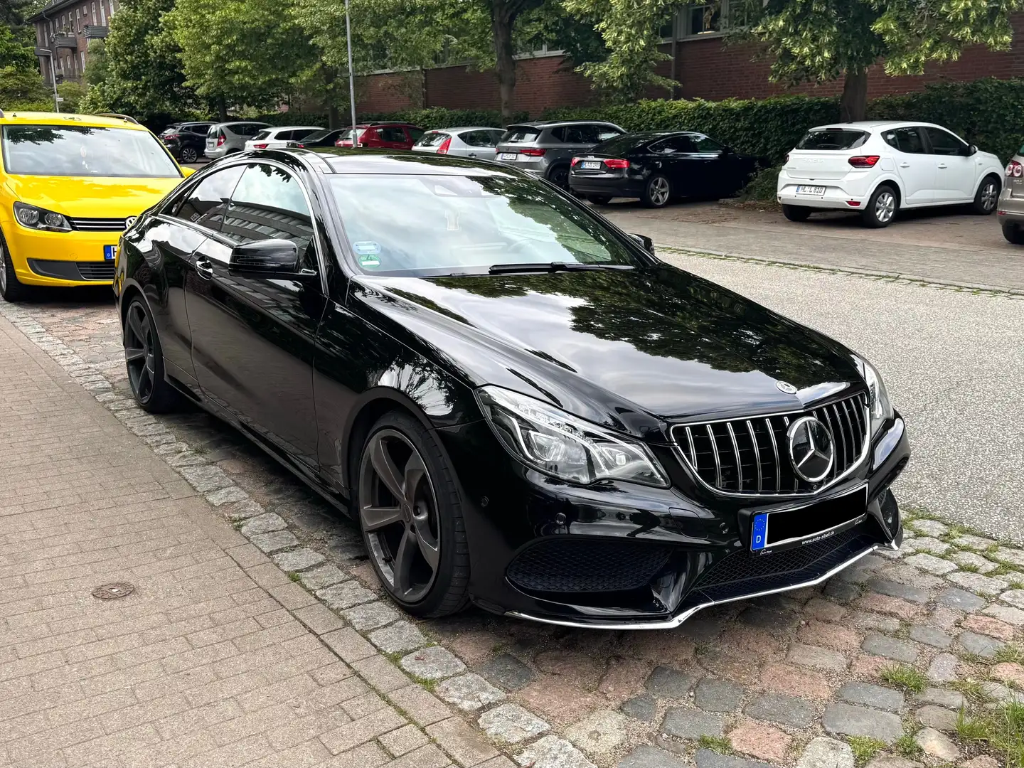 Mercedes-Benz E 350 AMG Line | Vollausstattung | Top gepflegt Schwarz - 1