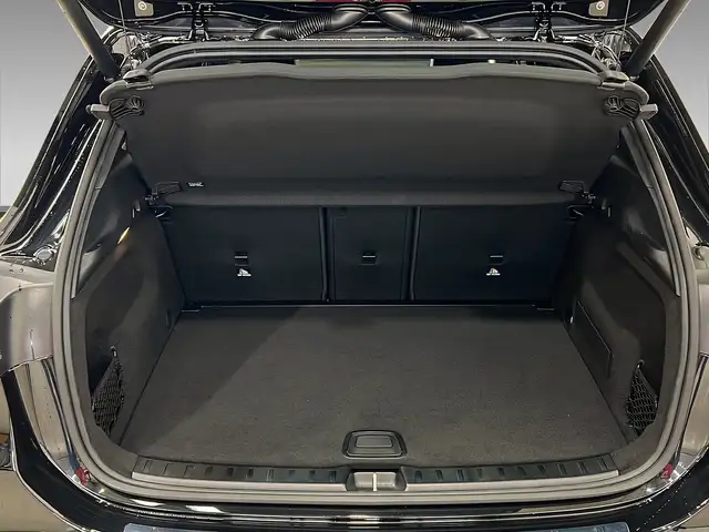 Mercedes-Benz Gla Class view 6