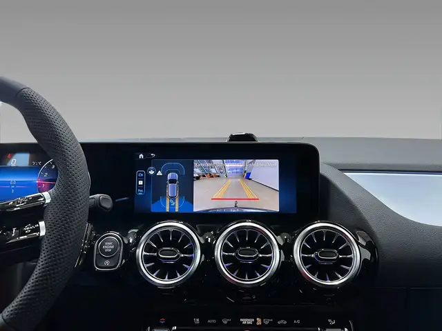 Mercedes-Benz Gla Class view 11