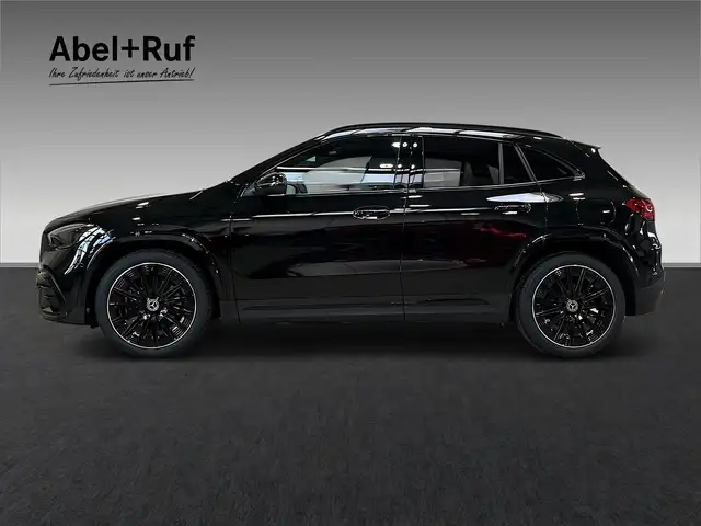 Mercedes-Benz Gla Class view 4