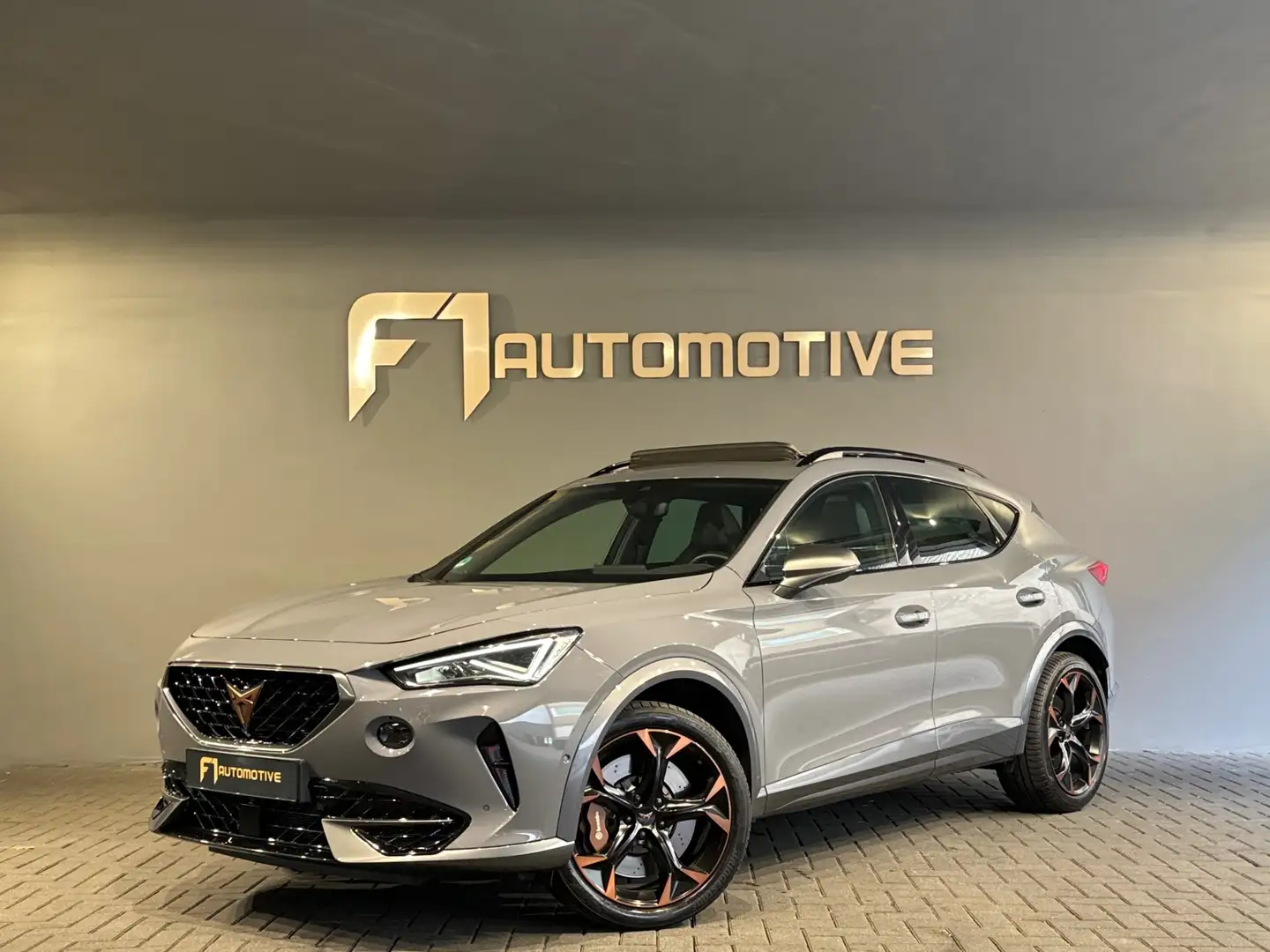 CUPRA Formentor 2.0 TSI 4DRIVE Pano|Memory|Trekhaak|Keyless Gris - 1