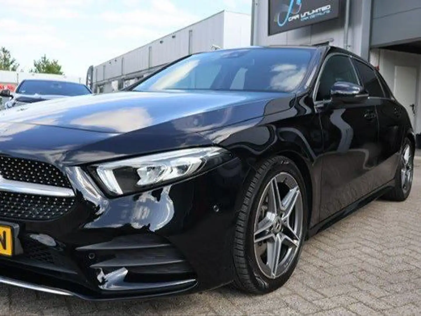 Mercedes-Benz A 220 A 220 Premium Plus Zwart - 2