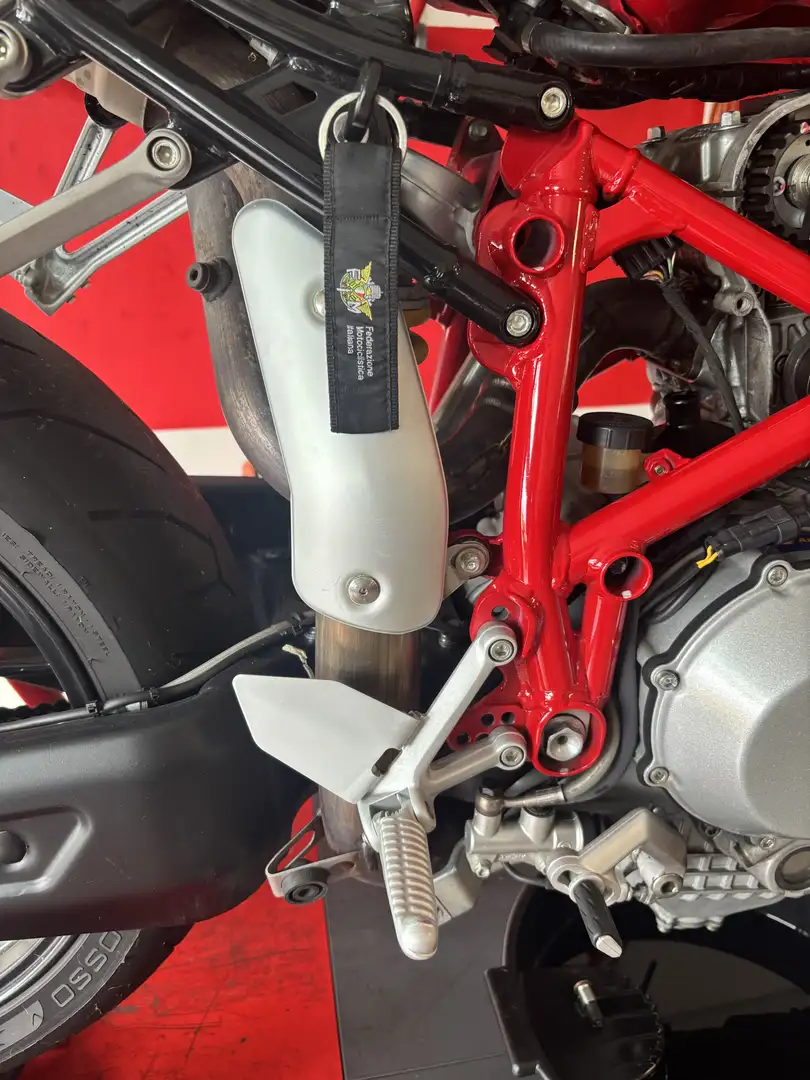 Ducati 999 - 2