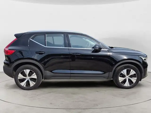 Volvo XC40 view 5
