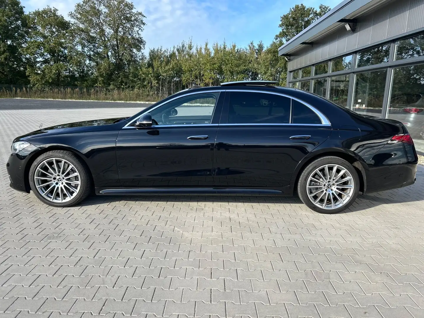 Mercedes-Benz S 580 S580e AMG Lang -HUD-Pano-4xBelüSitz-FondTV-360K Schwarz - 2