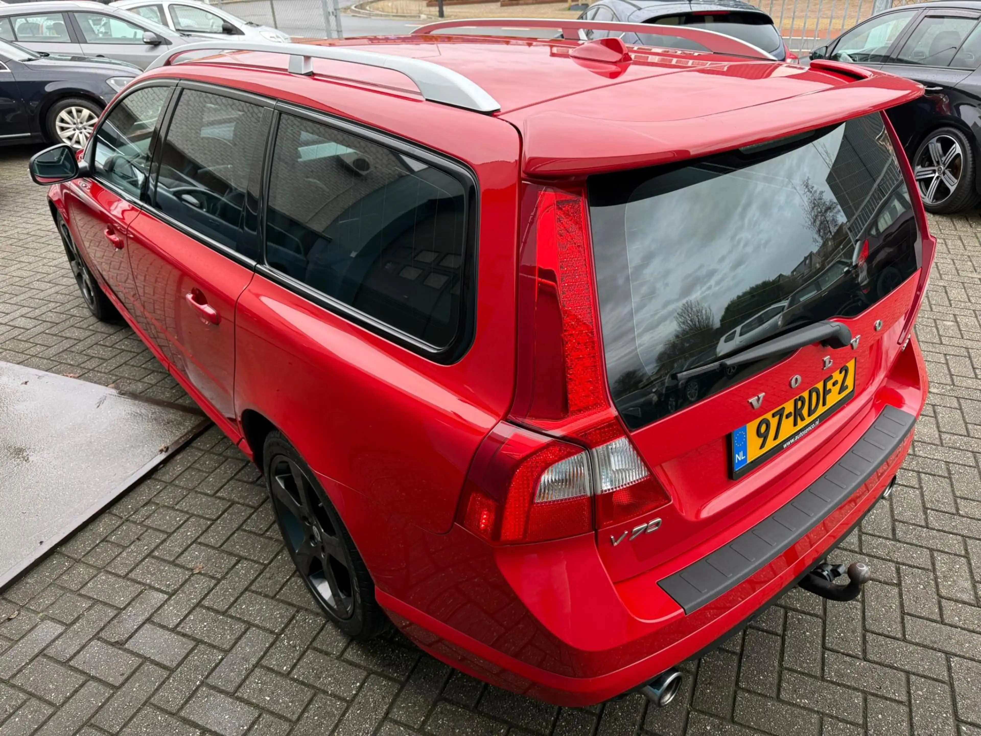 Volvo V70 2.0T R-Edition Automaat Leder Clima Cruise 18" Nav — photo 13