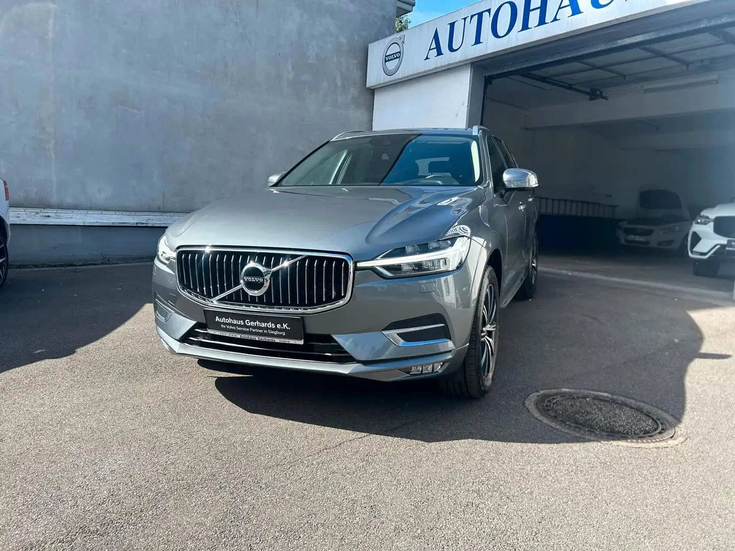 Volvo XC60 B4 AWD Inscription,,Standh.,BLIS,ACC,Kamera Серый - 1