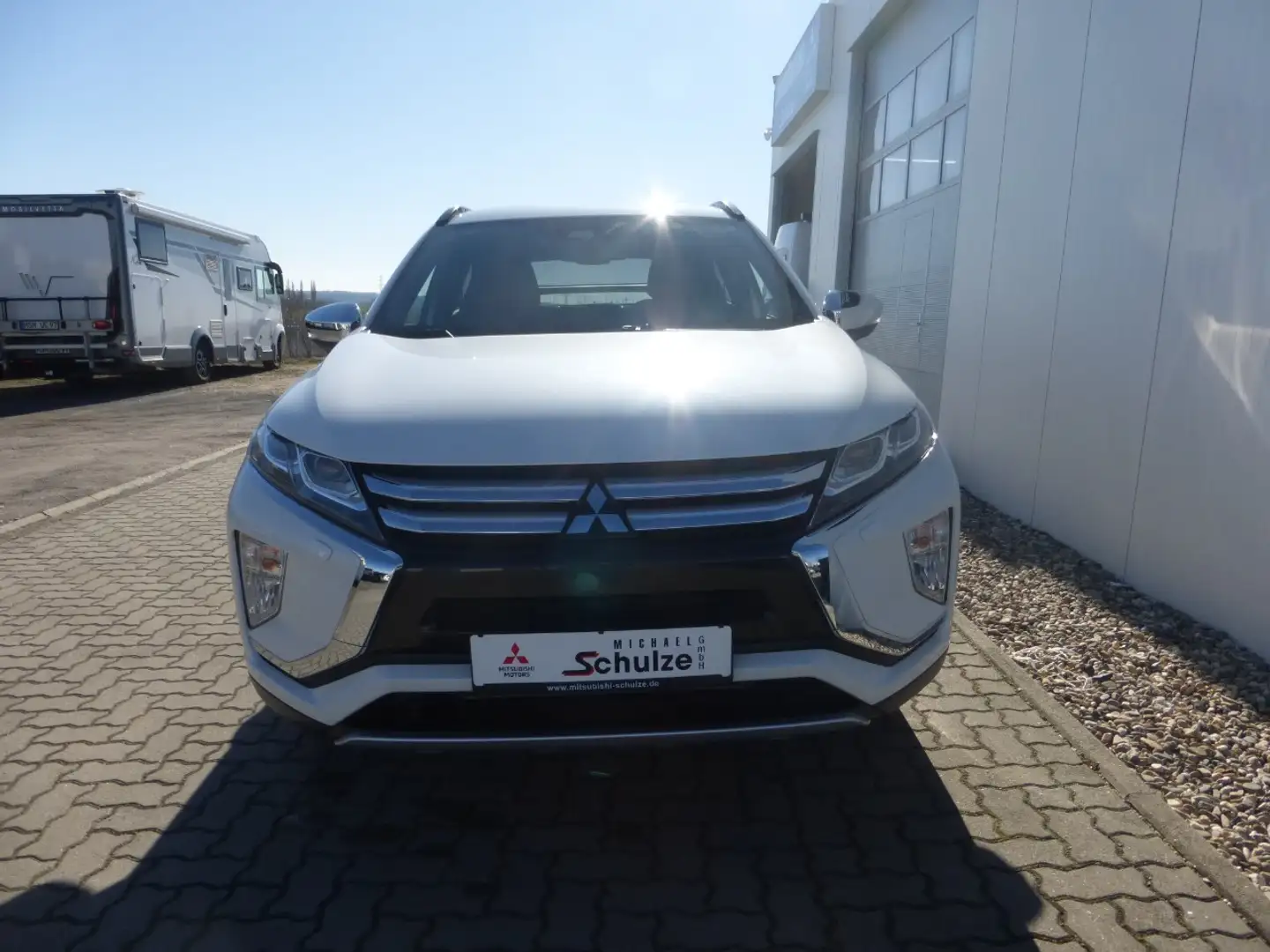 Mitsubishi Eclipse Cross Diamant+ 1.5 T-MIVEC 2WD 6-Gang Weiß - 2