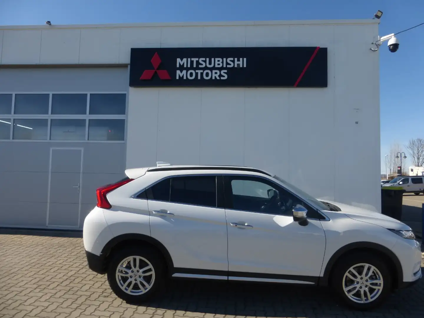 Mitsubishi Eclipse Cross Diamant+ 1.5 T-MIVEC 2WD 6-Gang Weiß - 1