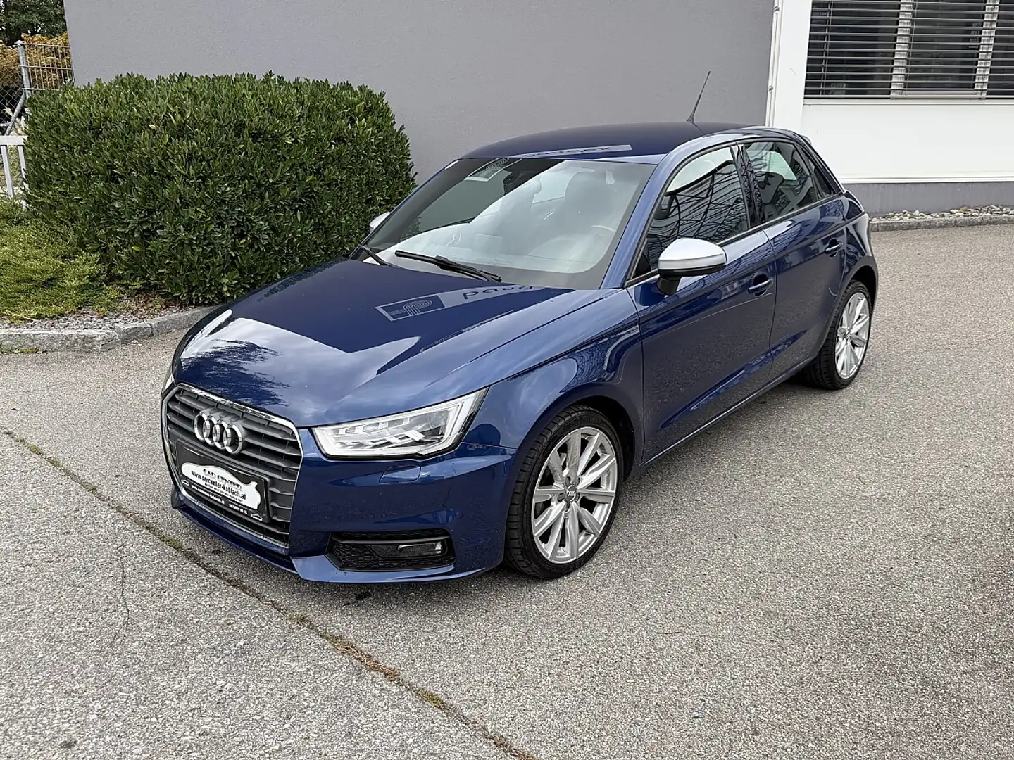 Audi A1 1.0 TFSI Sportback design Blau - 1