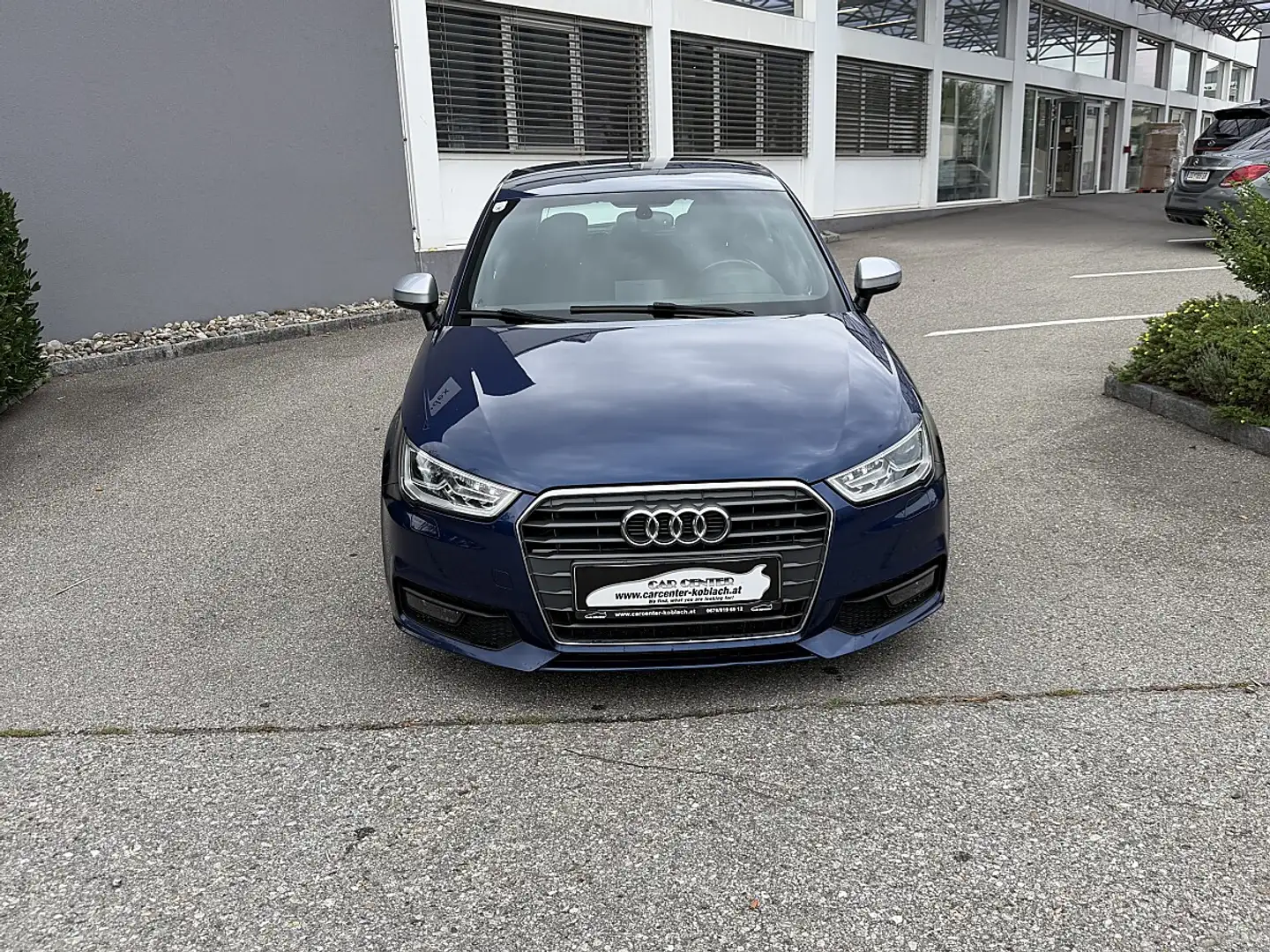 Audi A1 1.0 TFSI Sportback design Blau - 2