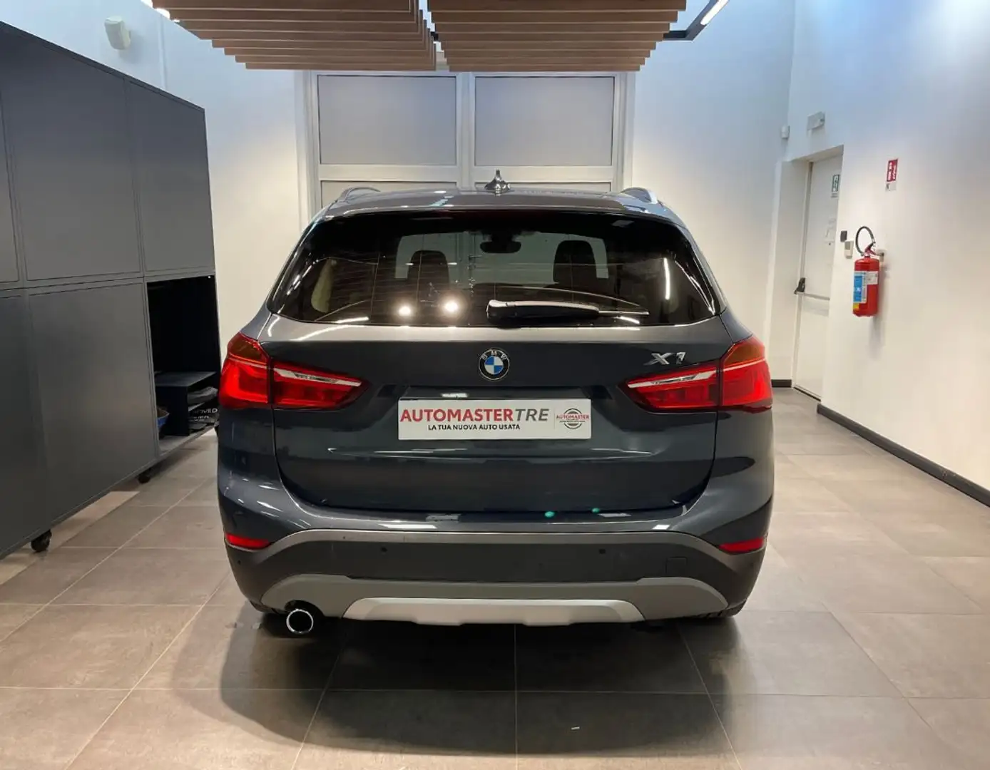 BMW X1 sDrive16d xLine Grigio - 2